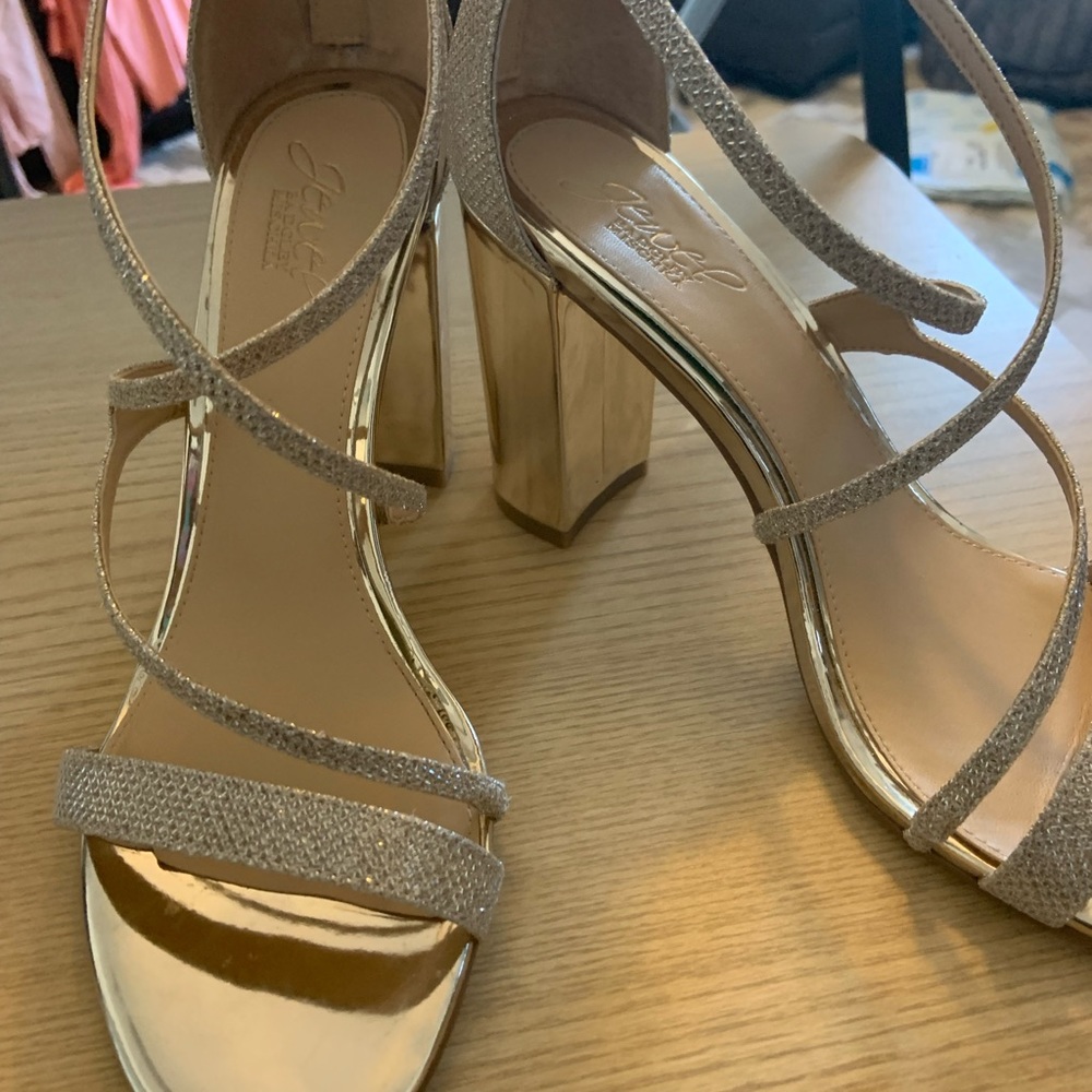 Badgley Mischka Gale Gold Glitter 9.5 Block Heel